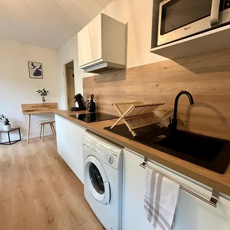 -le Majorelle- Studio Parking Balcon Centre Wifi Appartement Quimper